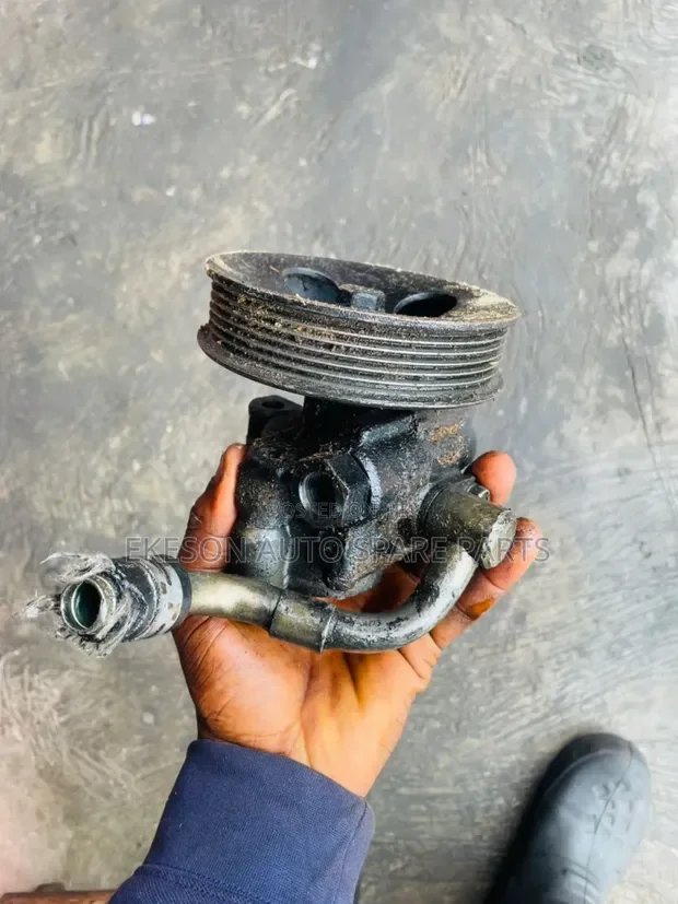 Tokunbo Power Steering Pump for Corolla 2zr 4plug Engine 2008 2009