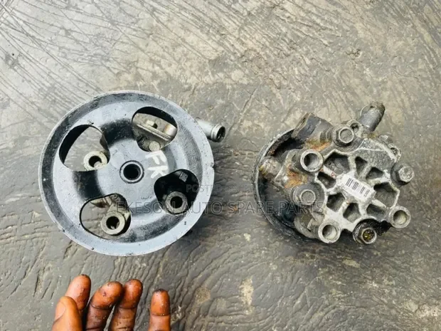 Tokunbo Power Steering Pump for Es 350, Lexus 350,Camry V6 2gr Engine